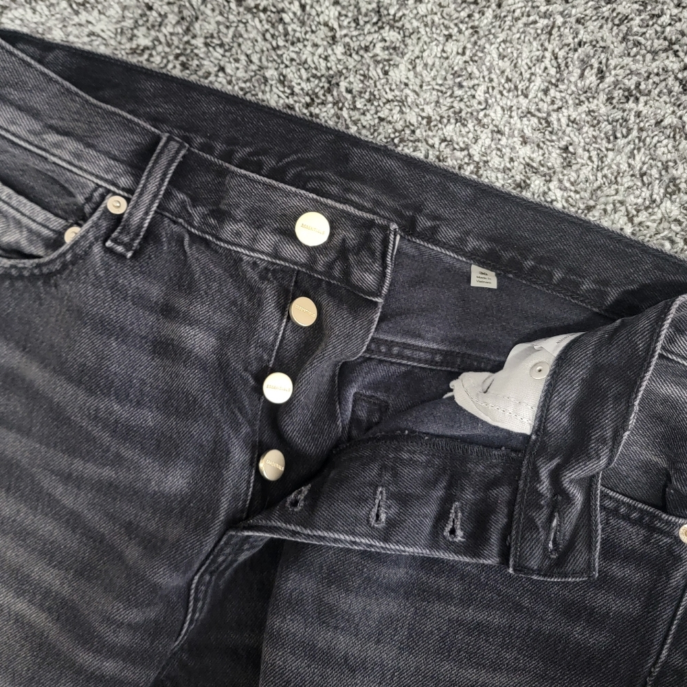 FEAR OF GOD ESSENTIALS mens Tapered Jeans in grey charcoal - Picture 8 of 10